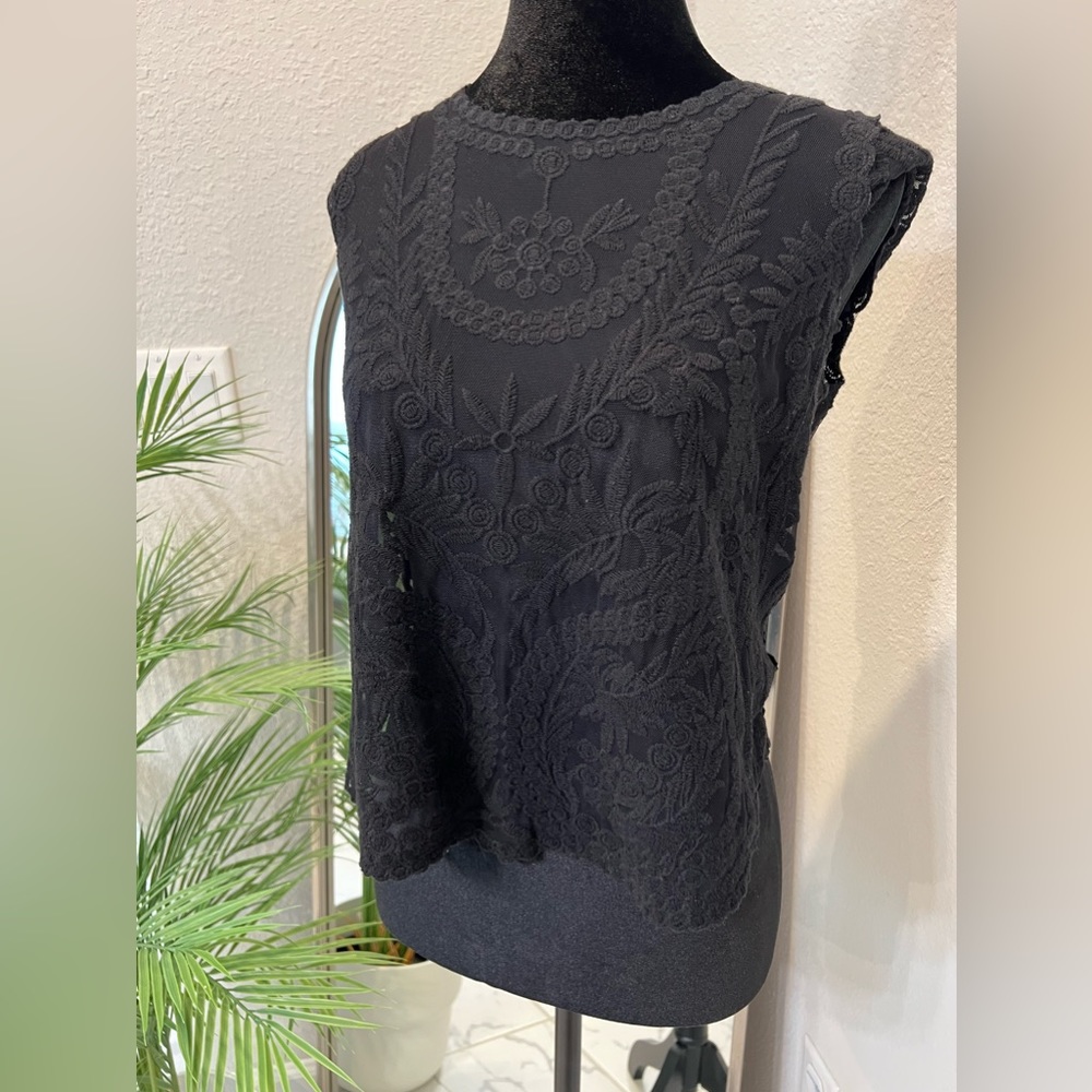 Short sleeve lace top, women’s